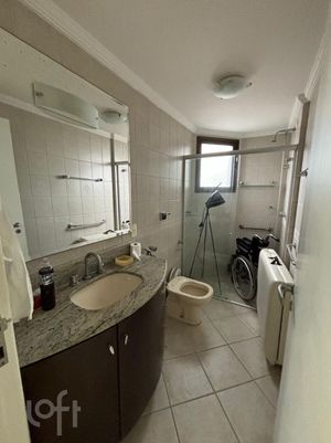 Image 11 - 750306