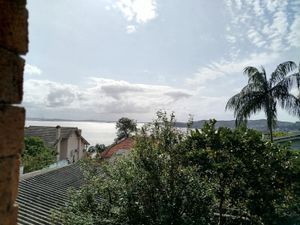 Image 25 - 750355