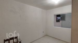 Image 6 - 750359