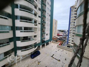 Image 16 - 750373