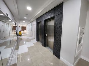 Image 19 - 750373