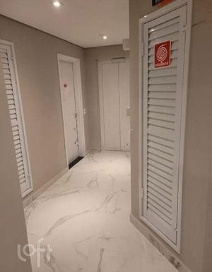 Image 1 - 750438