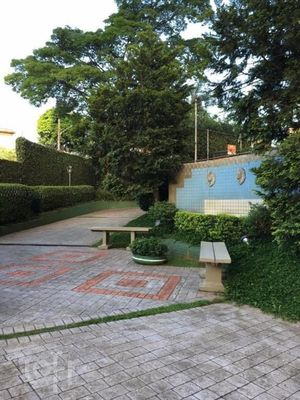 Image 12 - 750626