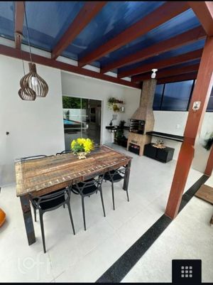 Image 22 - 750794