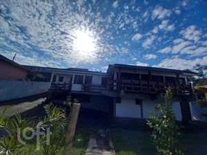 Image 19 - 750938