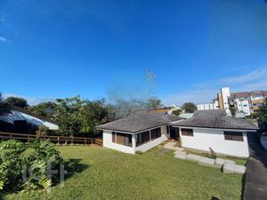 Image 1 - 750938