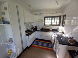 Image 13 - 750938