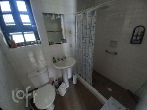 Image 9 - 750938