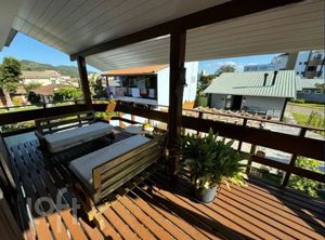 Image 6 - 750938