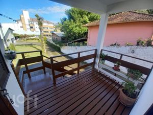 Image 15 - 750938