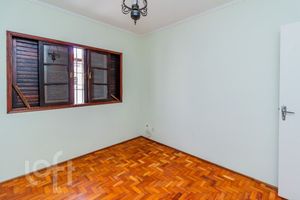 Image 11 - 750978