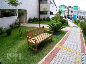 Image 6 - 751333