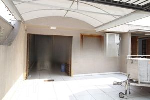 Image 21 - 751826