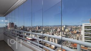 Image 4 - 752103