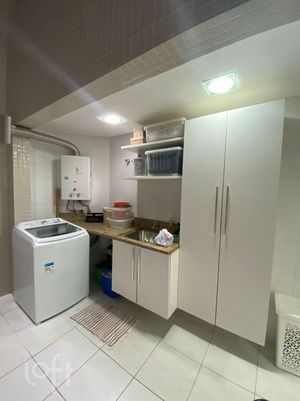 Image 12 - 752130