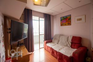 Image 1 - 752272