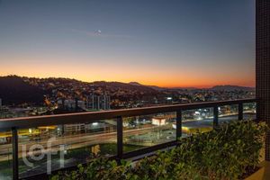 Image 2 - 752388
