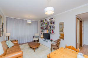 Image 4 - 752562