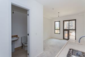 Image 11 - 752586