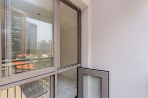 Image 4 - 752586