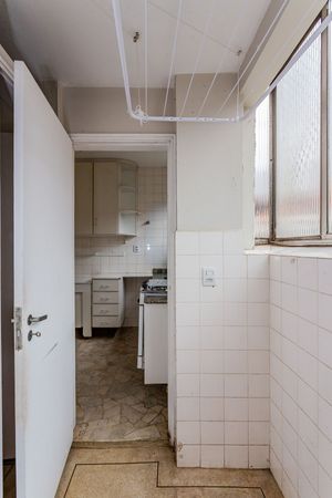 Image 27 - 752672