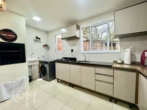 Image 4 - 752810