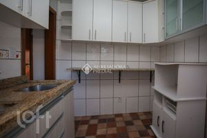 Image 5 - 753354
