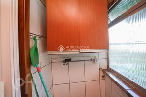 Image 17 - 753354