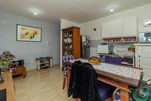Image 7 - 753365