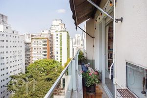 Image 19 - 753617
