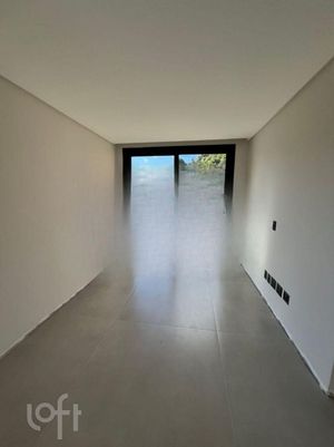 Image 13 - 753825