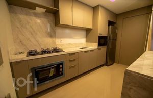 Image 9 - 753827