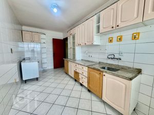 Image 17 - 753903