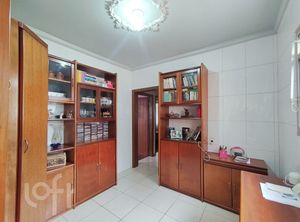 Image 11 - 753929