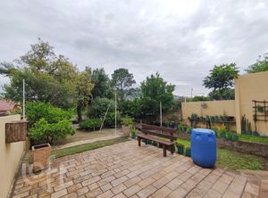 Image 25 - 753929