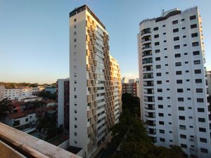 Image 15 - 754012