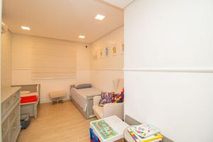 Image 20 - 754092
