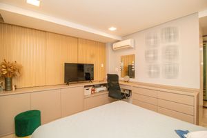 Image 24 - 754092