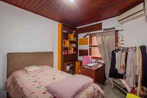 Image 11 - 754360