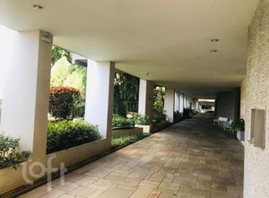 Image 15 - 754475