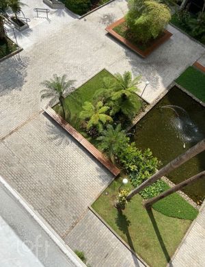 Image 15 - 754819