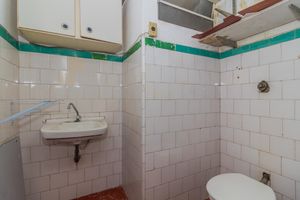 Image 4 - 754922