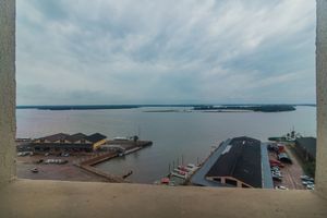 Image 13 - 754922