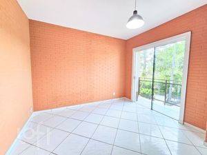Image 19 - 754935