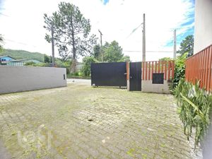 Image 5 - 754935