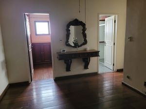 Image 11 - 754972