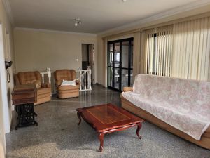 Image 3 - 754972