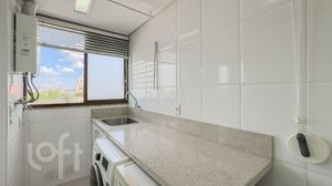 Image 31 - 755056
