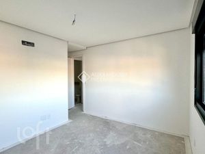 Image 19 - 755121