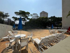 Image 18 - 755195